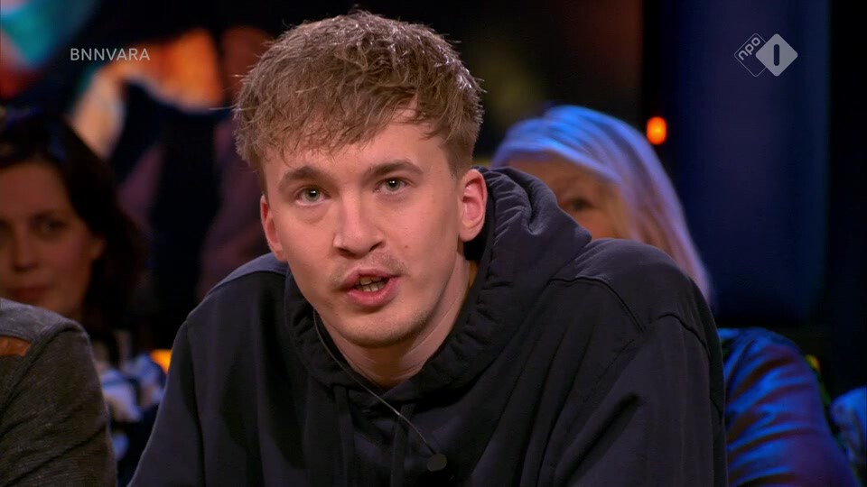 Rapper Snelle en Bas Welling benadrukken gevaar van appen op de fiets