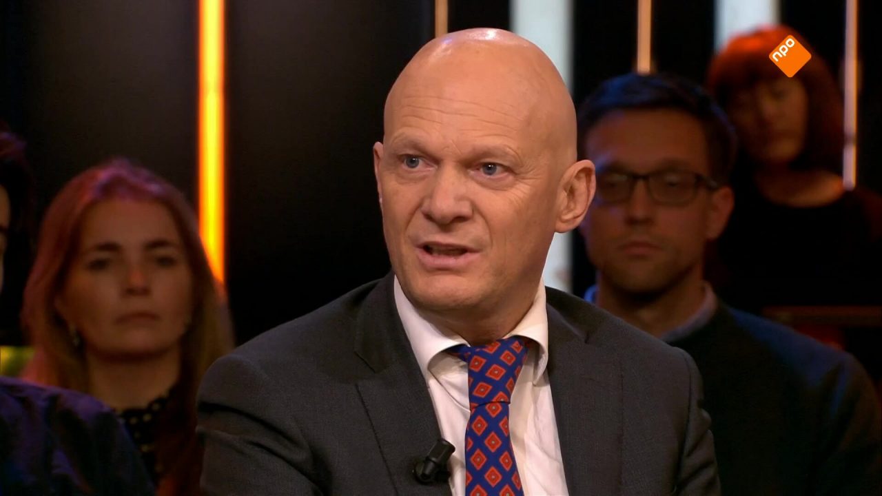 Bert Wijbenga (VVD) en Nourdin el Ouali (NIDA) in debat over vluchtelingenquotum voor Rotterdam