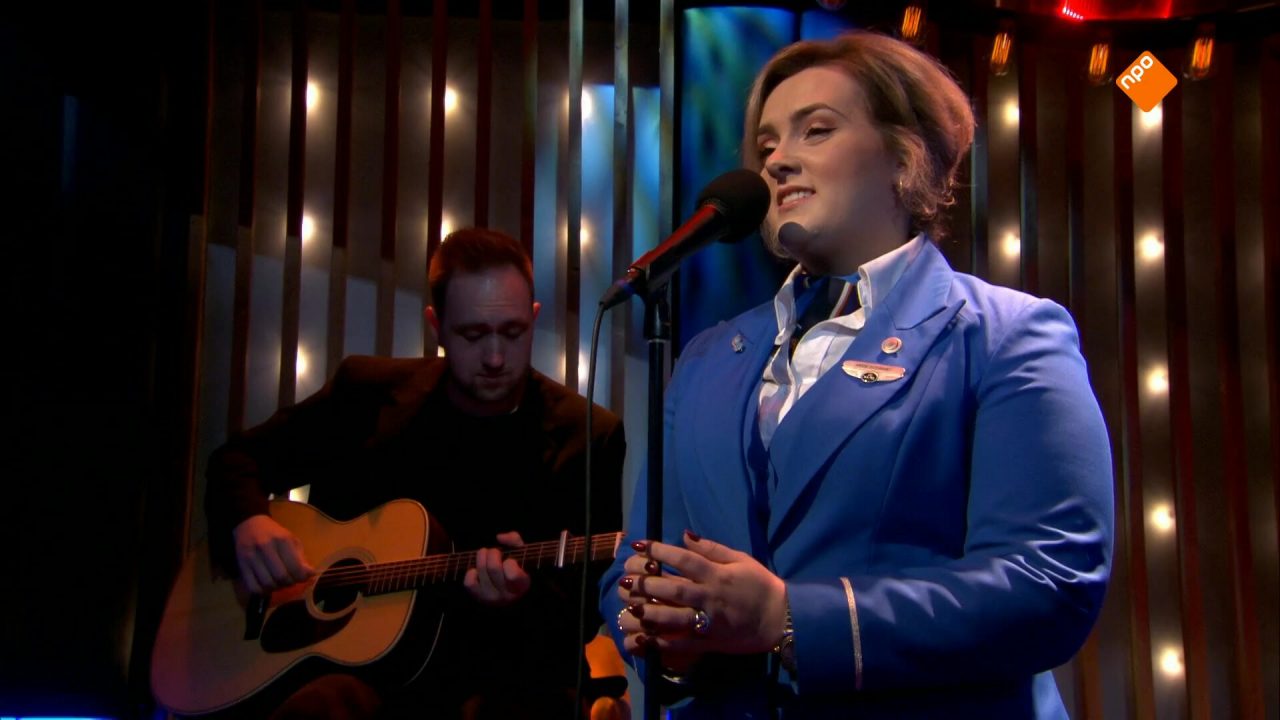 Live bij Op1: KLM stewardess Nienke Fitters – You Are The Reason