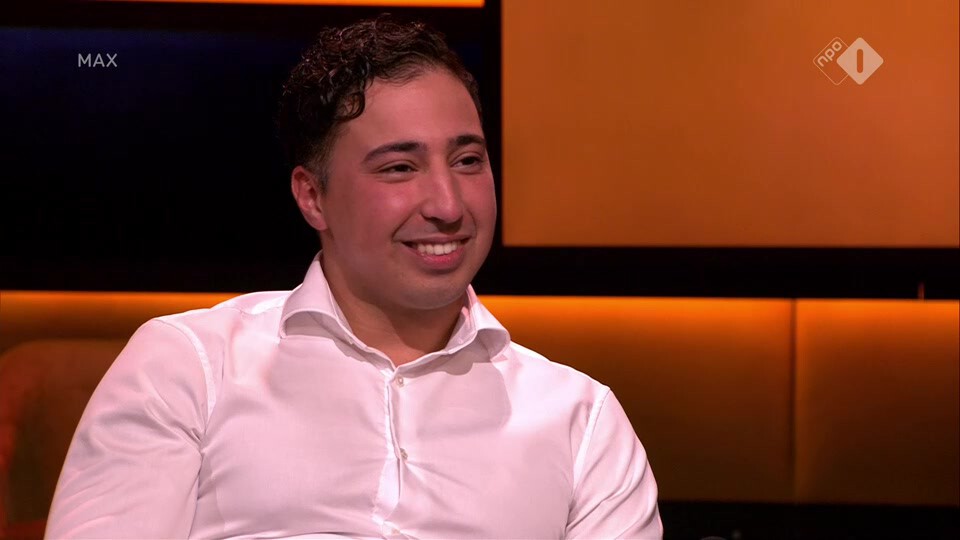 Actie ‘niet hangen maar helpen’ van jongerenwerker Mourad Ouari moet jongeren binnen houden