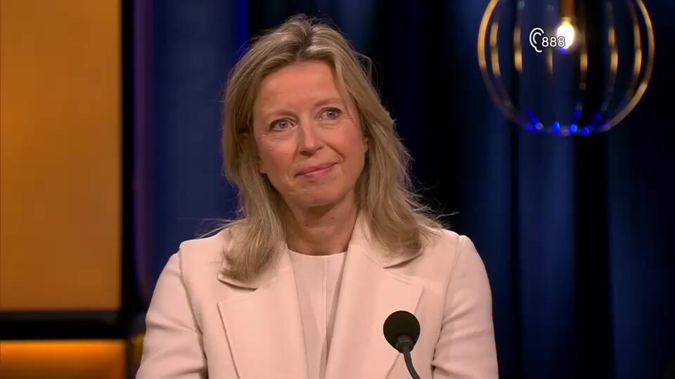 Kajsa Ollongren, Marieke Blom en Anne Wensing over de harde lockdown in Nederland